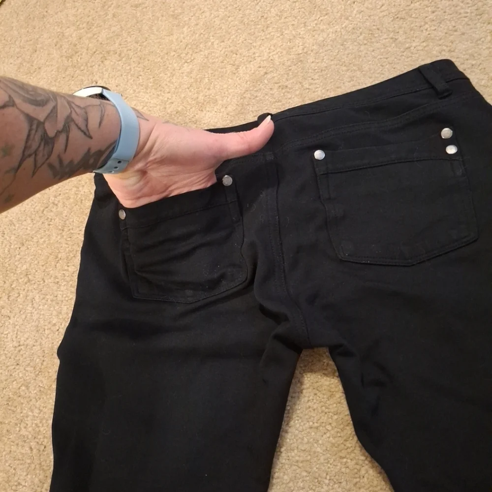 CI SONO BLACK DRESSY ANKLE PANTS - Picture 11 of 11